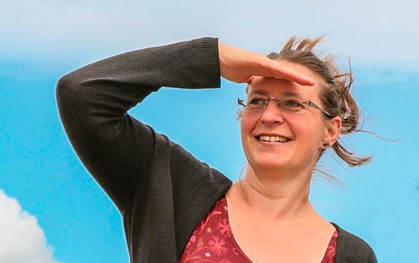 Isabel_guckt-nach-links